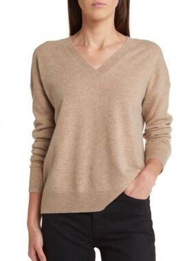 Nordstrom Signature 100% Cashmere V-Neck Sweater in Taupe